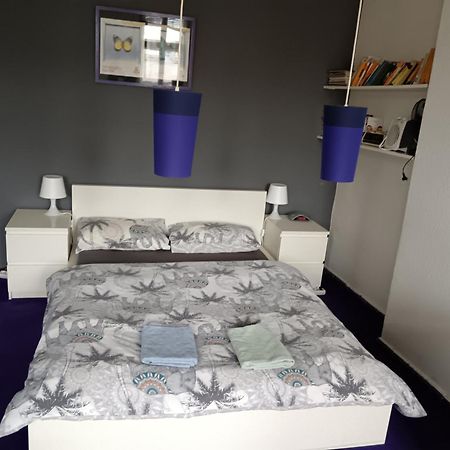Private Bedroom Near Alexanderplatz In Sharing Apartment Berlin Luaran gambar